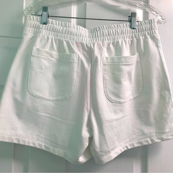 Lilly Pulitzer Elani Knit White 5” shorts with tag still on them - Picture 5 of 5